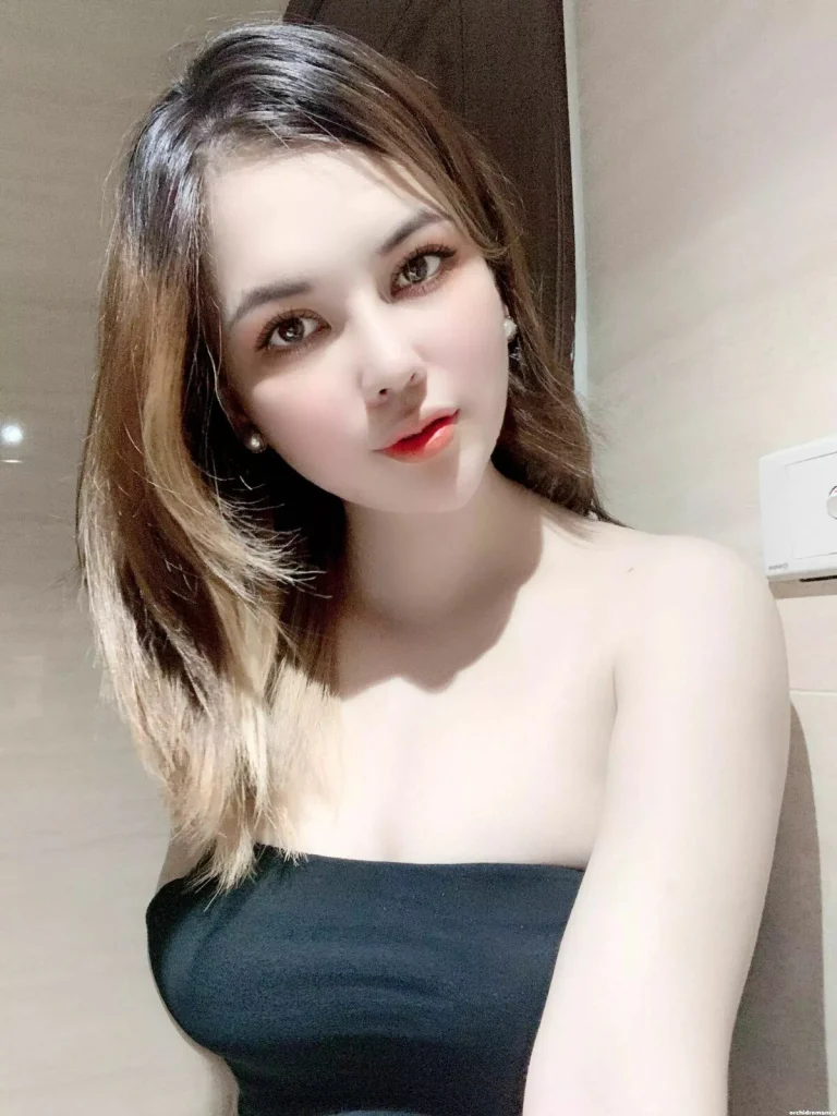 Vivian Profile image 4