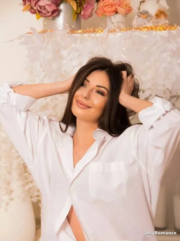 Olga Profile image 1