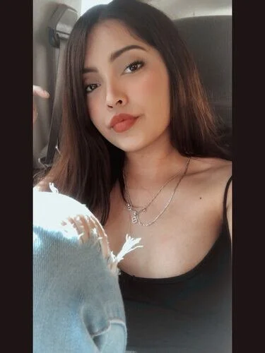 PetiteGirl90210 Profile image 2