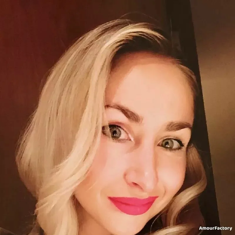 Alina Profile image 1