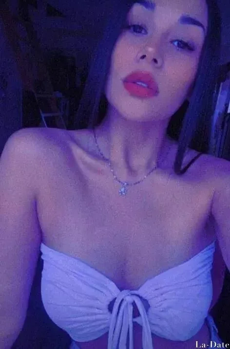 Victoria Profile image 3