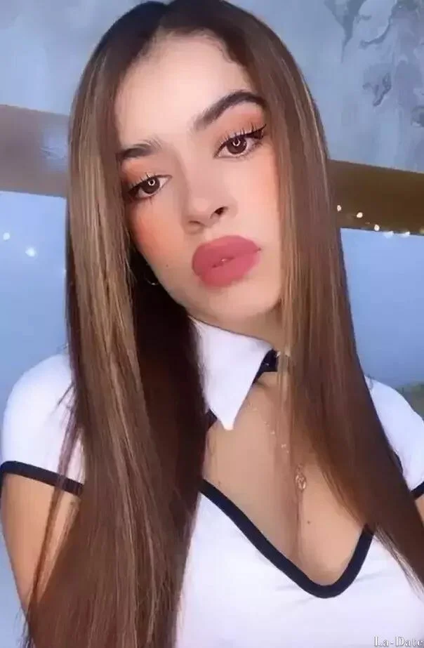 Valentina Profile image 1